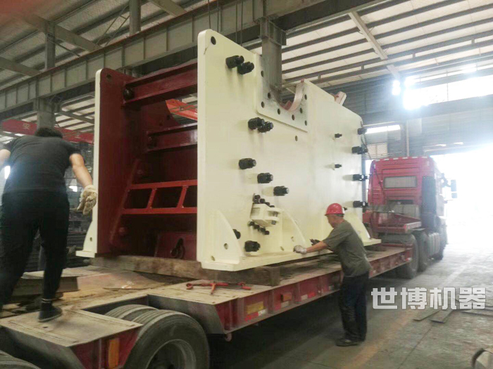 1215大型颚破装车发货 1215大型颚破装车发货